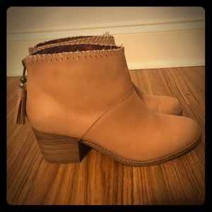 Toms Leila booties